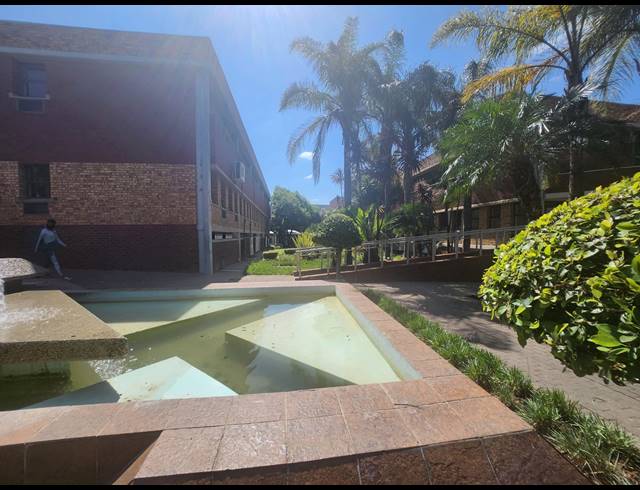 1,230M² OFFICE TO LET IN RANDJESPARK